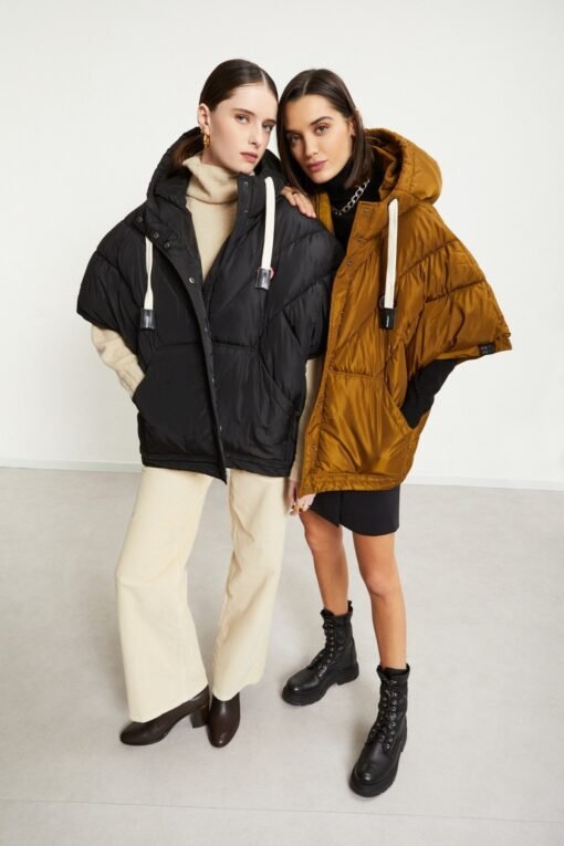 Ottod’Ame – Puffer Poncho