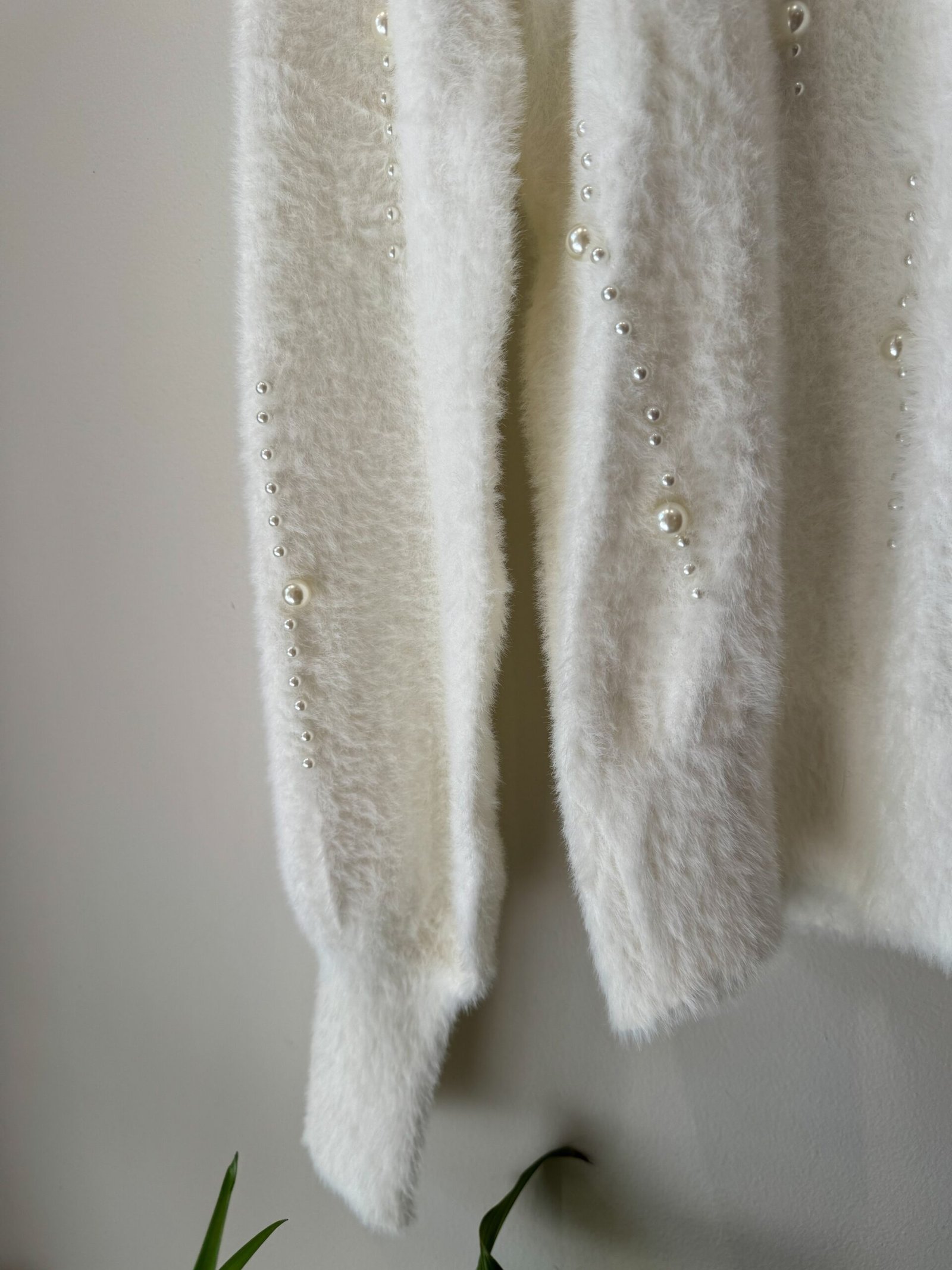 Le Sarte Del Sole – High Neck Pearl Sweater Le Sarte Del Sole – High Neck Pearl Sweater