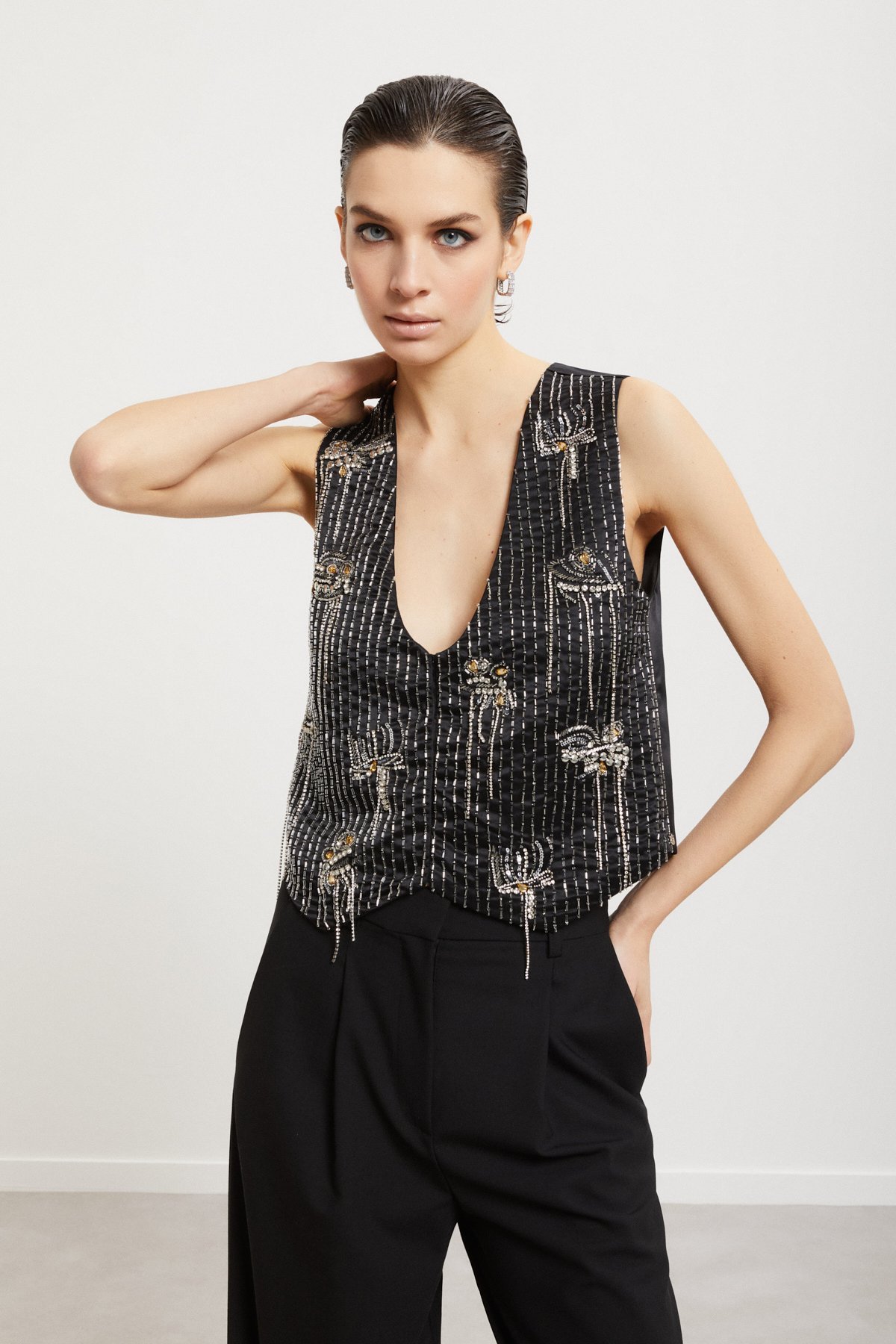 Pure cotton vest with stone and crystal embroidery Pure cotton vest with stone and crystal embroidery
